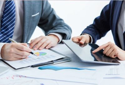 公司产品广泛应用于各种箱包和雨衣帐篷